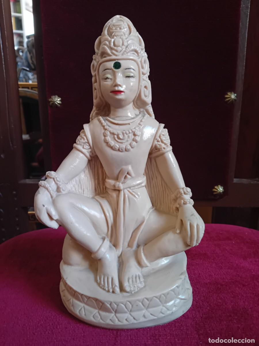 Arte: Siddharta o Gautama realizado en marfilina d&eacute;cada de 1960