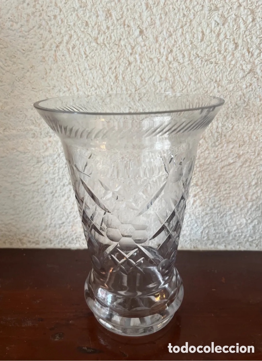 Arte: Waterford Crystal Footed Vase with Scalloped Edge