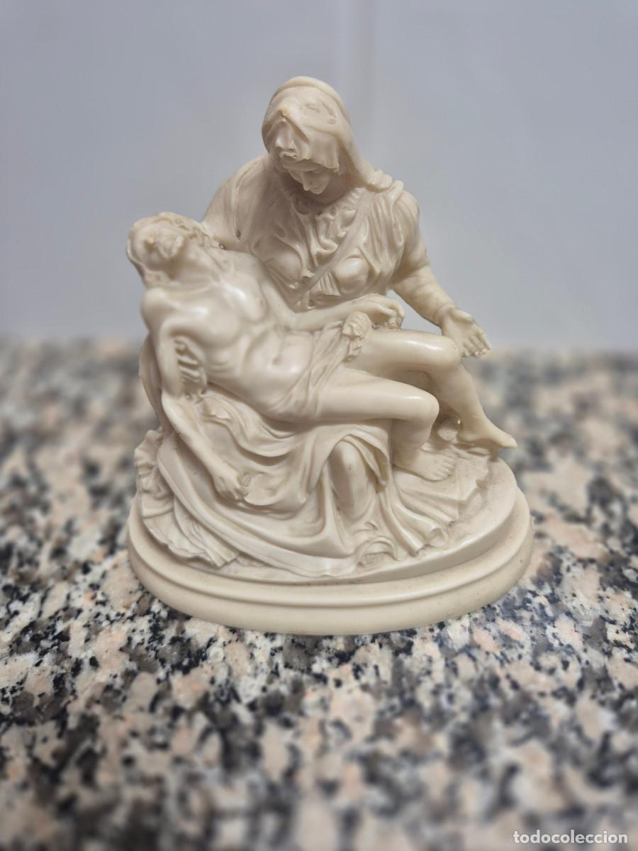 Arte: FIGURA VIRGEN DE LA PIEDAD PIETA, R. LEONI DEP. DTO. ROMA.
