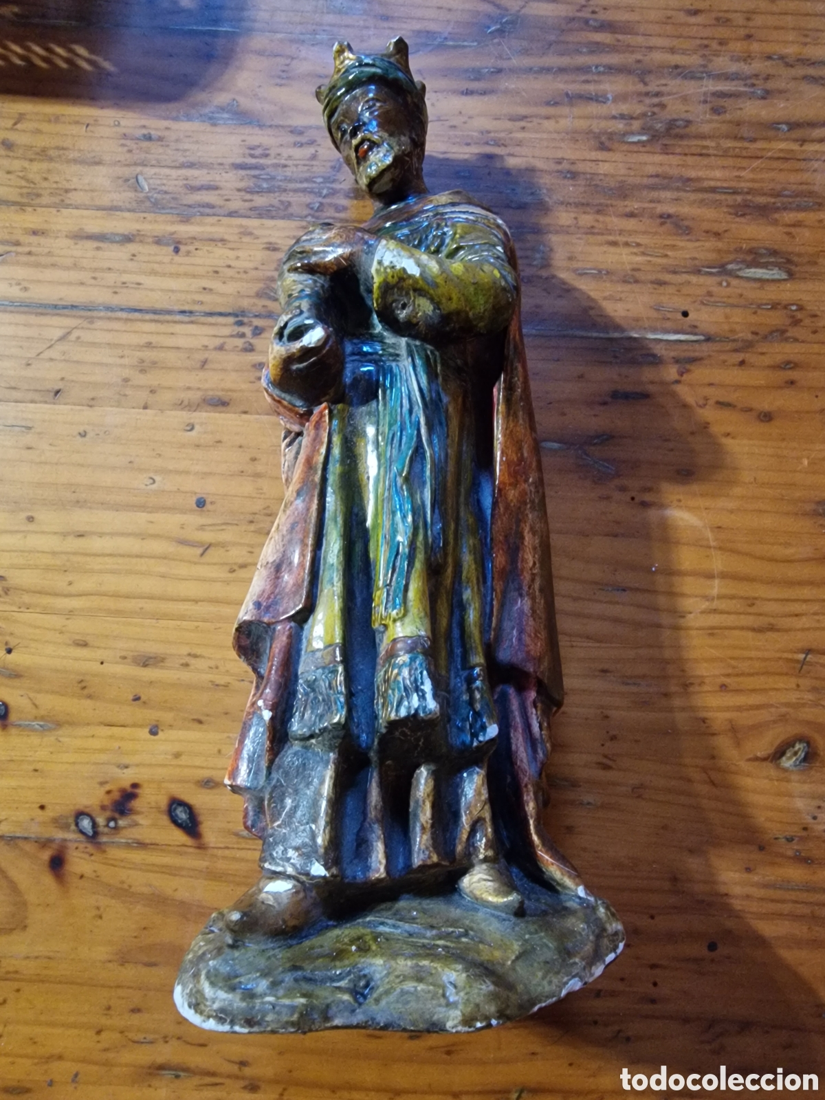 Arte: Excelente figura porcelana o similar,de un rey ,con s&iacute;mbolo en base,vintage