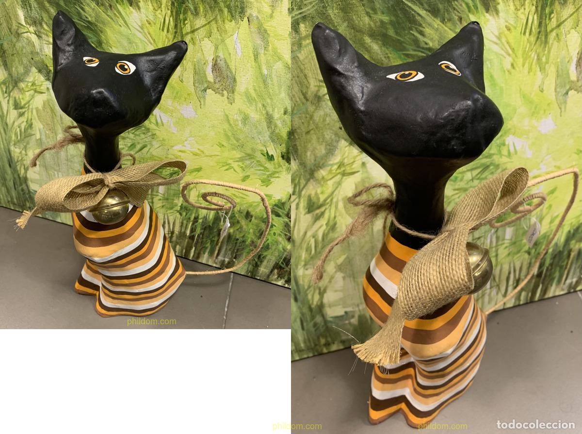 Arte: GATO PAPEL MACH&Eacute; CASCABEL