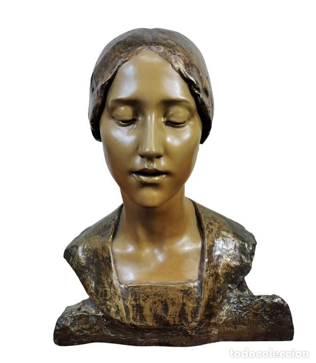 Arte: JOSEP LLIMONA BRUGUERA. MODESTIA O BUSTO DE MUJER. ESTUCO CON P&Aacute;TINA DE BRONCE. ESPA&Ntilde;A. CIRCA 1910.