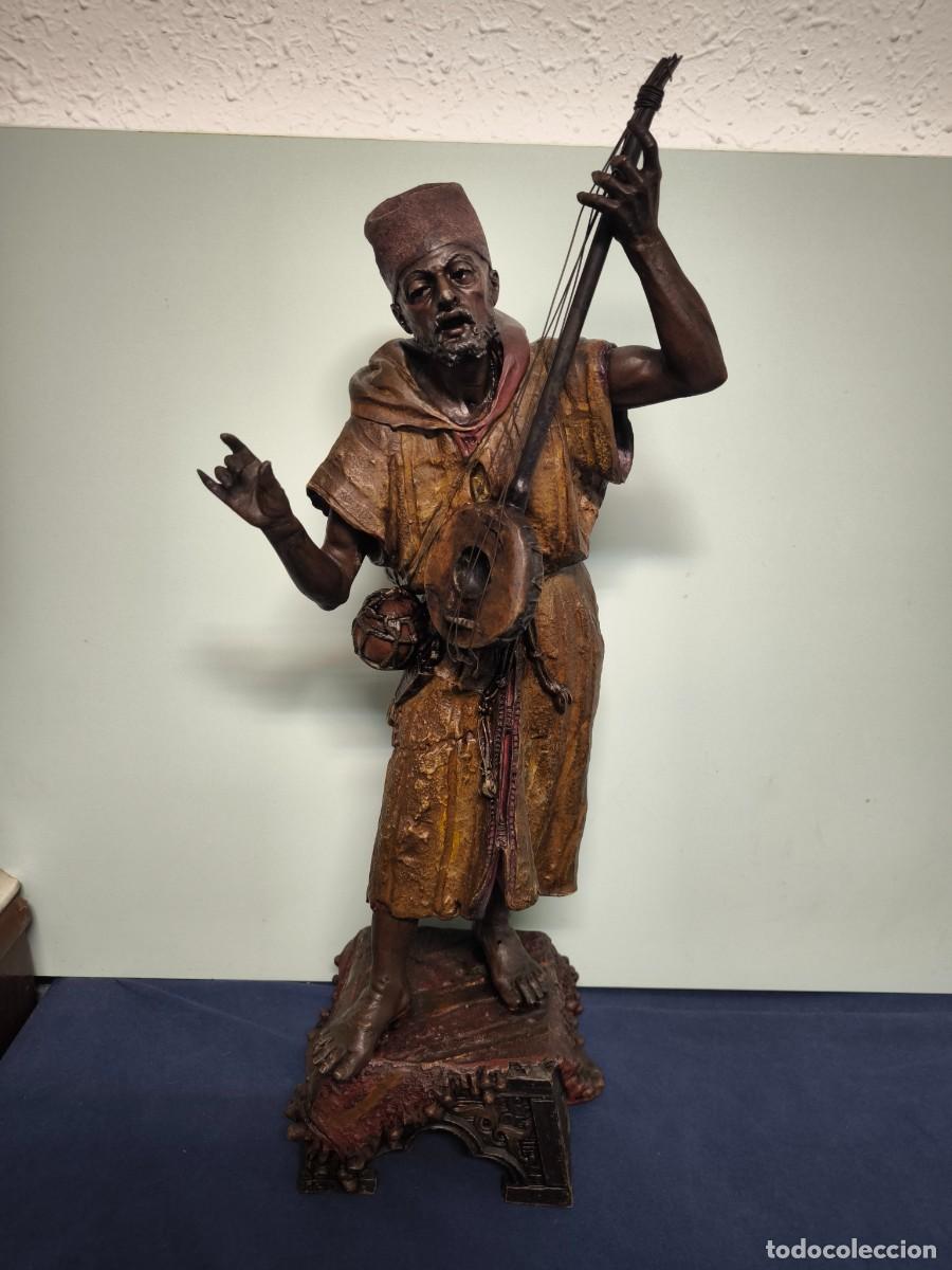Arte: MUSICO ARABE ORIENTALISTA REALIZADA EN CALAMINA POLICROMADA