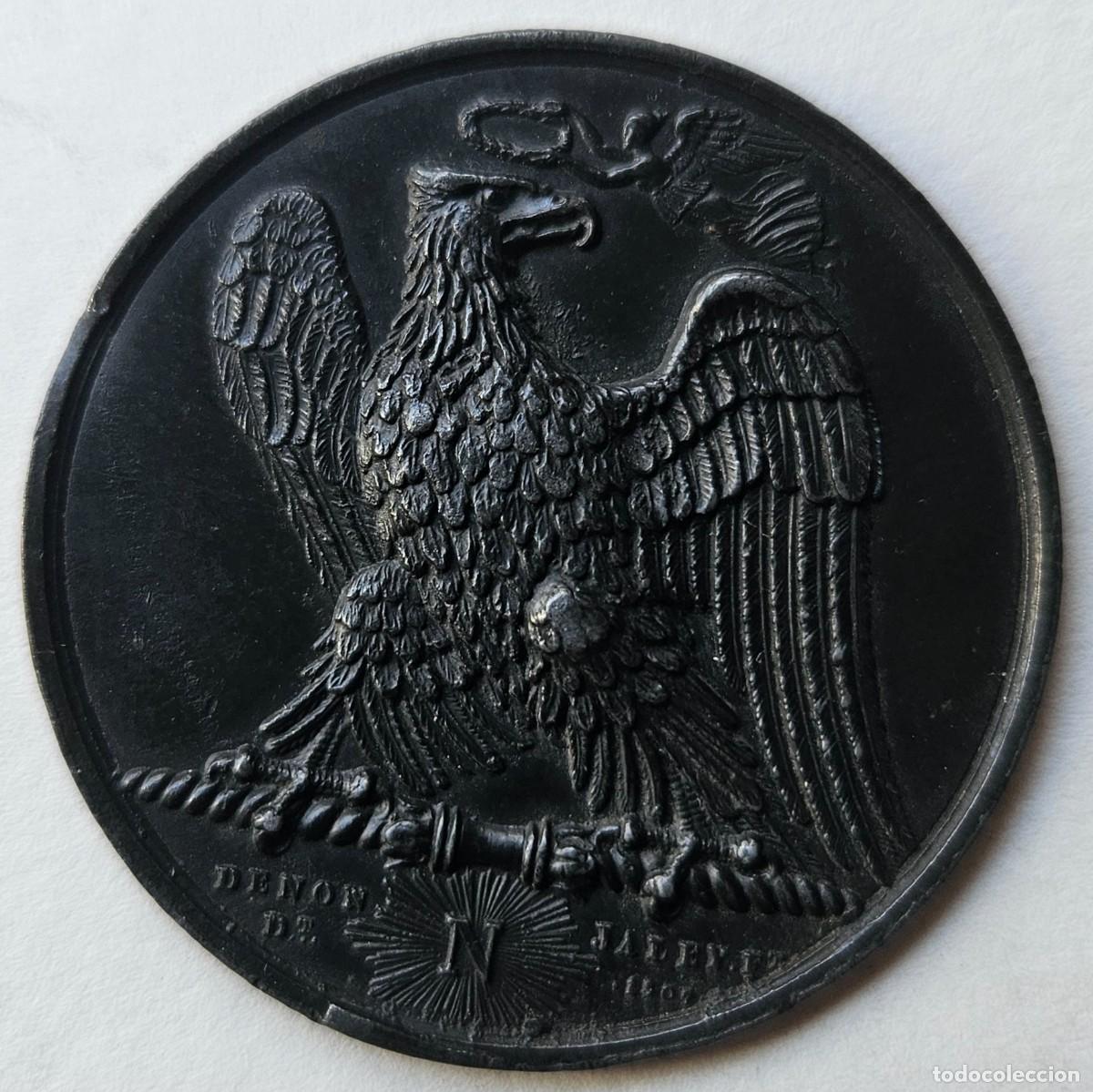 Arte: Improntas en plomo de tres medallas napole&oacute;nicas.