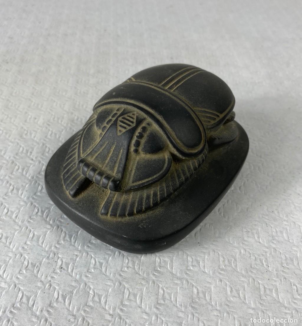 Arte: Reproducci&oacute;n art&iacute;stica de un Escarabajo Sagrado Eg&iacute;pcio Antiguo Egipto 10x4,5cm