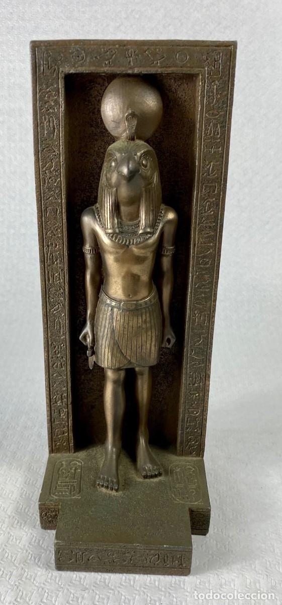Arte: Reproducci&oacute;n art&iacute;stica del Di&oacute;s Egipcio RA Antiguo Egipto 24x10cm