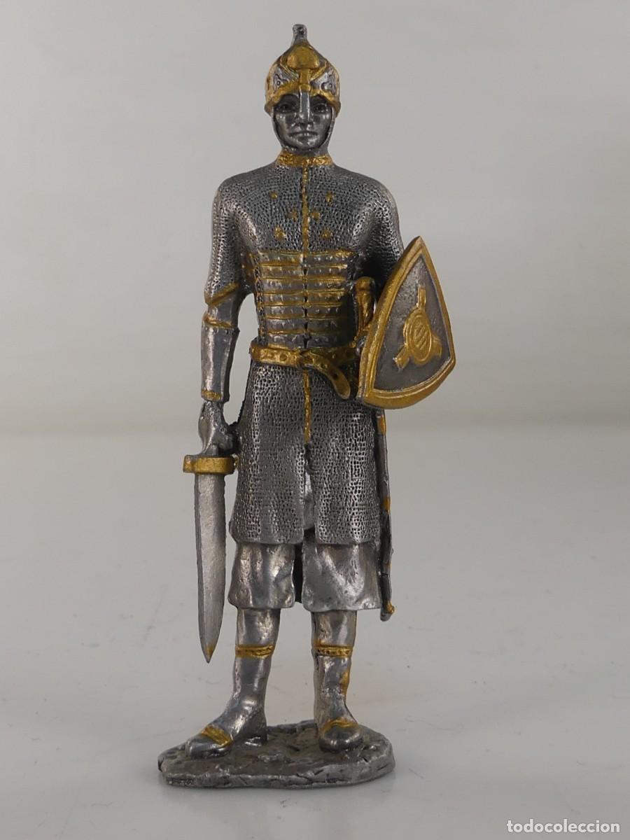 Kunst: FIGURA DE GUERRERO MEDIEVAL HECHA DE METAL O PLOMO