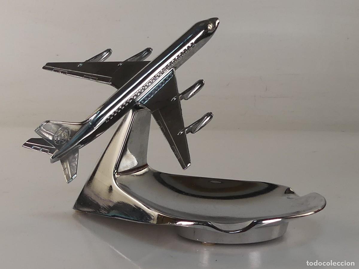 Art: MAQUETA DE AVION DE IBERIA CON CENICERO DE METAL DE IMSA