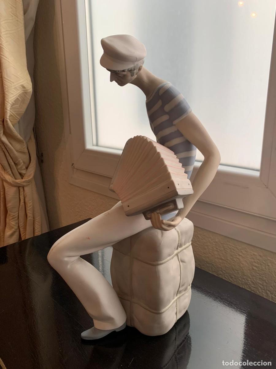 Arte: Figura Lladr&oacute; El Acordeonista - Foto 3