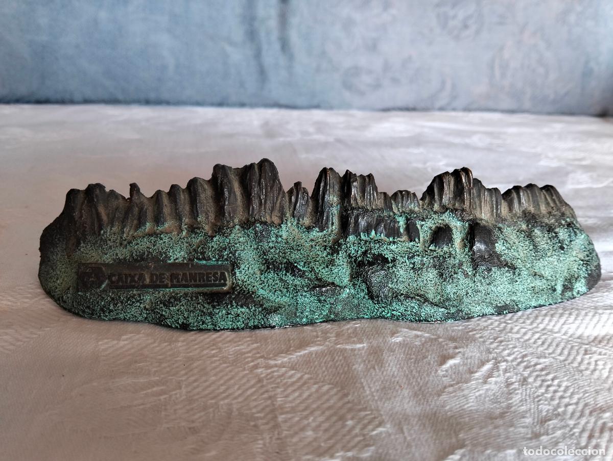 Arte: Figura escultura de la sierra serra muntanya de Montserrat caixa de Manresa metal a&ntilde;os 80