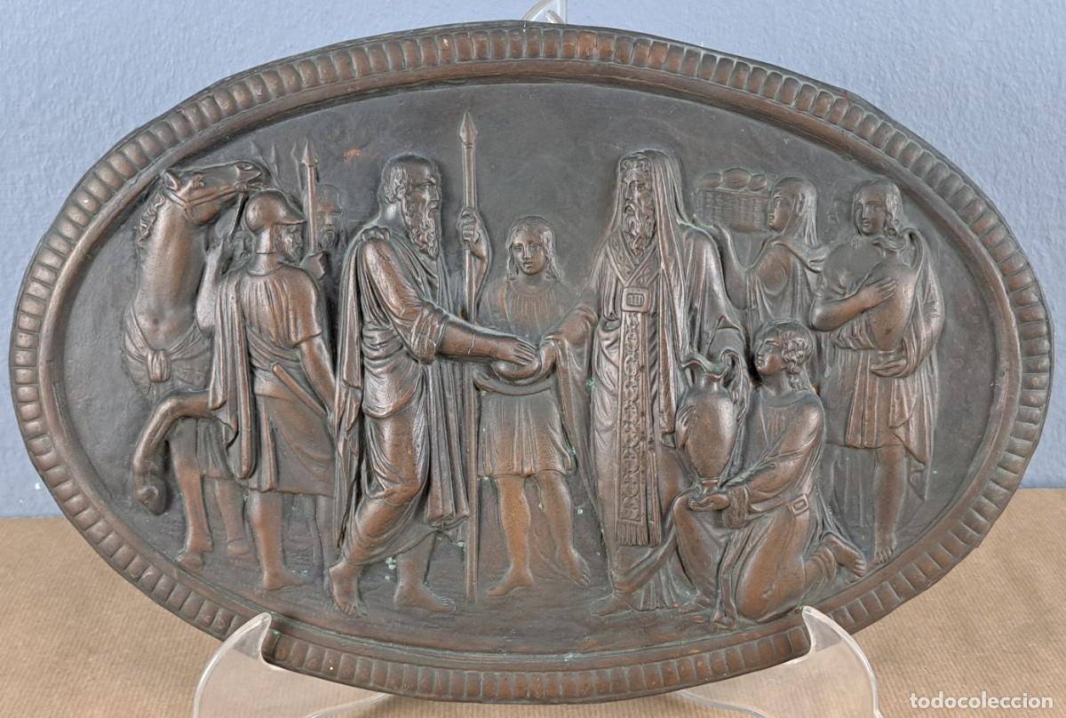 Arte: Bajo relieve b&iacute;blico en cobre, &ldquo;Encuentro de Abraham y Melquisedec&rdquo;, siglo XIX‑XX