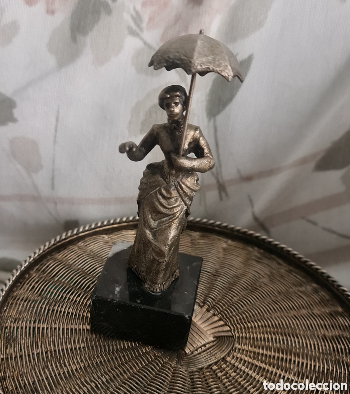 Arte: Dama del paraguas&rdquo;, una escultura original de Joan Roig i Sol&eacute; creada en 1884