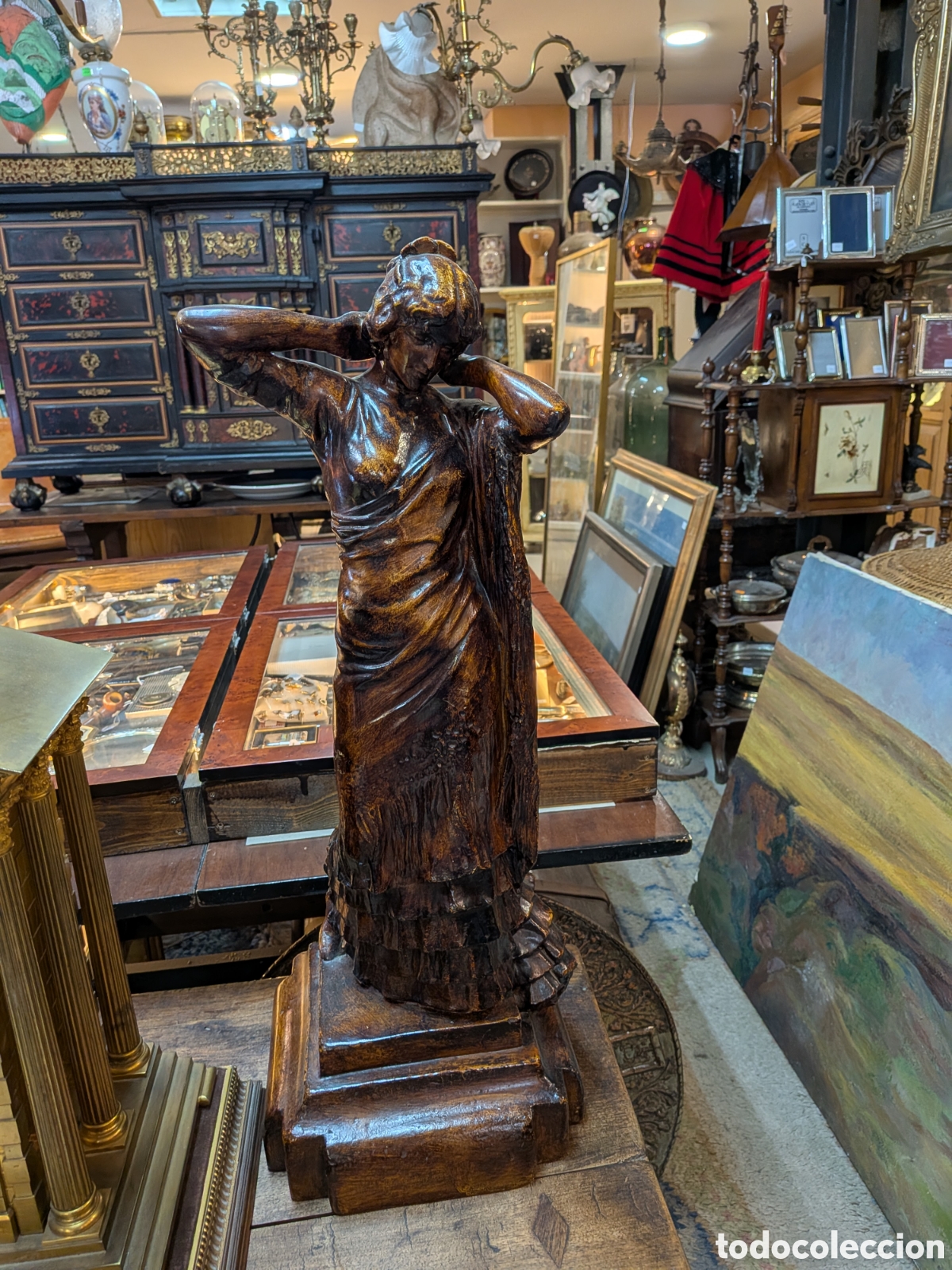 Arte: Escultura de Flamenca en escayola policromada. REF-9793