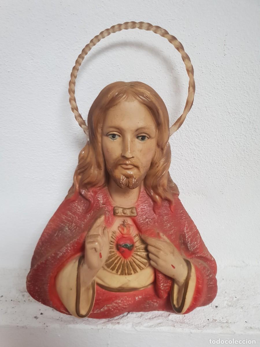 Arte: Figura de escayola sagrado coraz&oacute;n de Jes&uacute;s a&ntilde;os 60