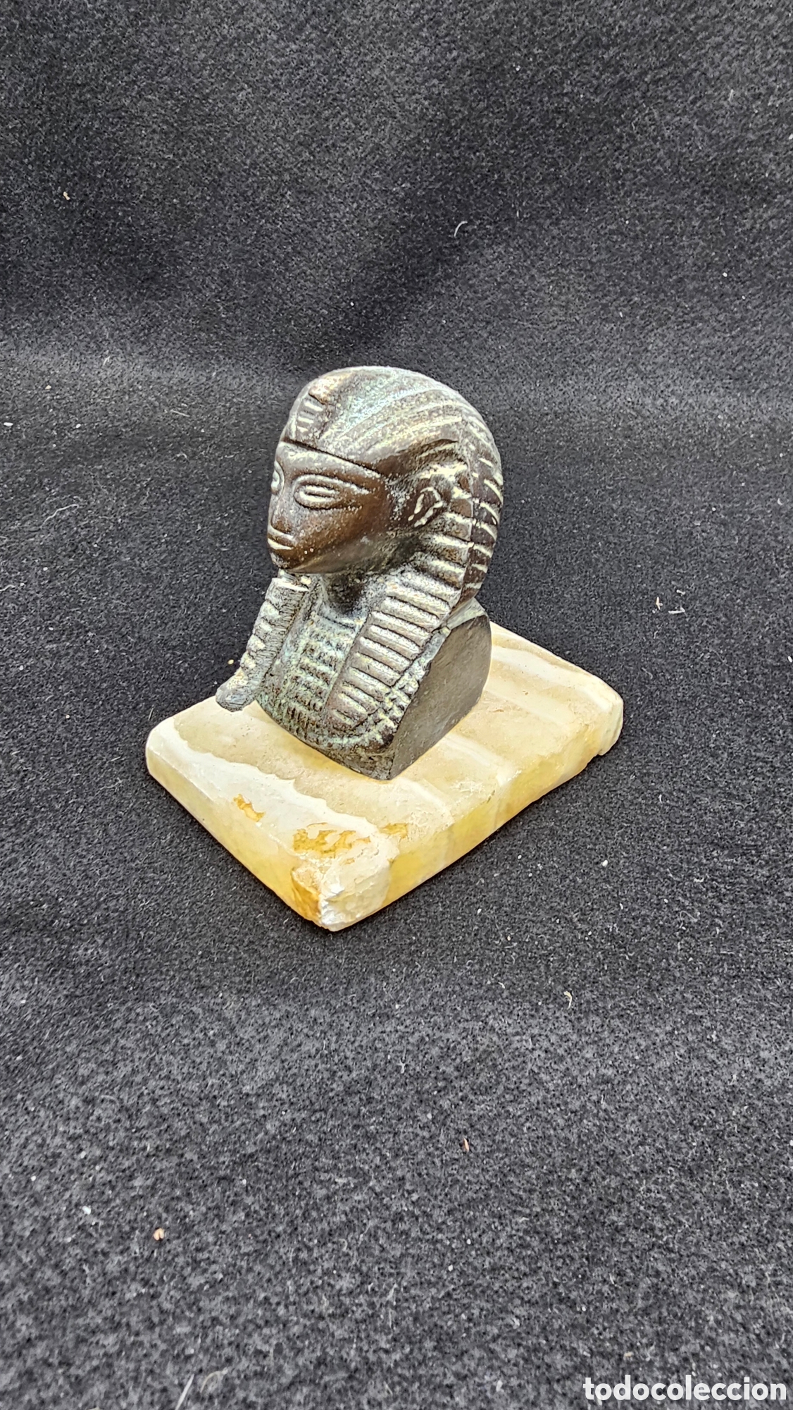 Arte: Busto de Tutankamon ......