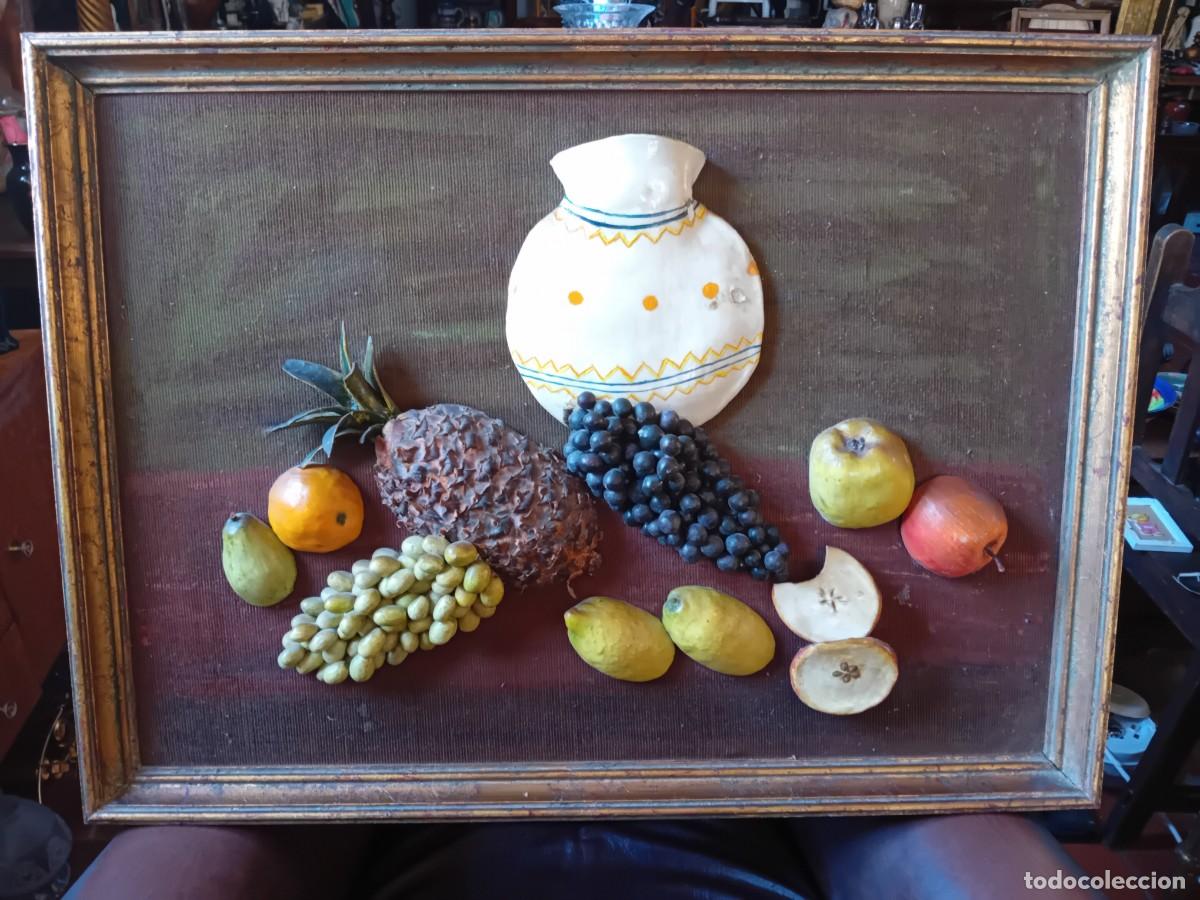 Arte: Bodeg&oacute;n de frutas realizado en cer&aacute;mica y papel mach&eacute; d&eacute;cada de los 50/60