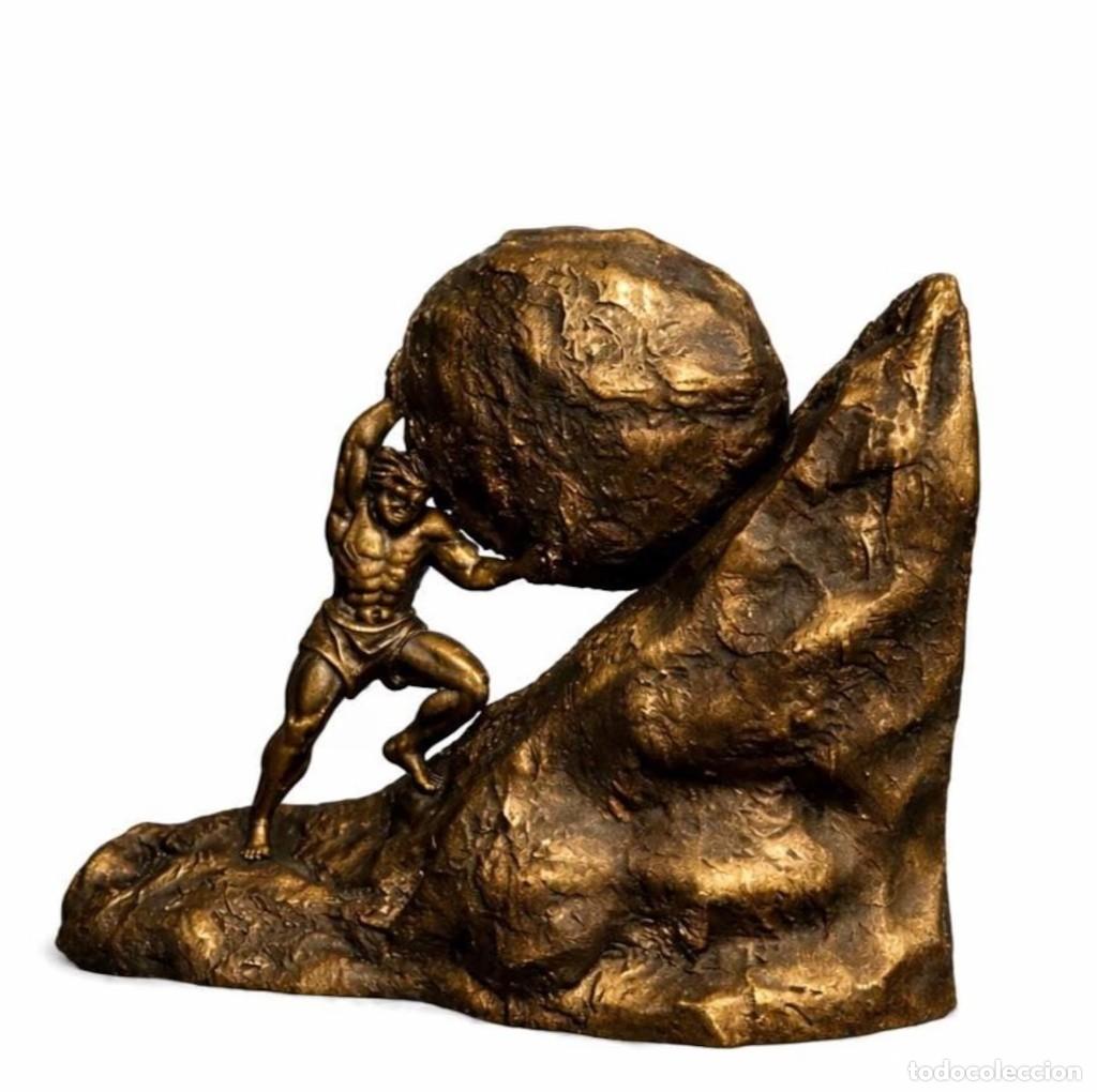 Arte: Estatua de SISIFO con la piedra, robusta, pesada y hermosa