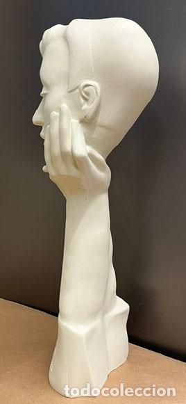 Arte: Figura de Christian Dior - Foto 4