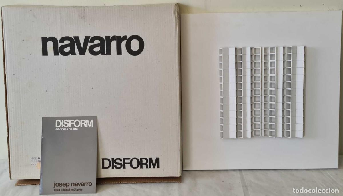 Kunst: JOSEP NAVARRO. ESCULTURA MODULAR OSCILANTE. METAL ESMALTADO. DISFORM. 1974.