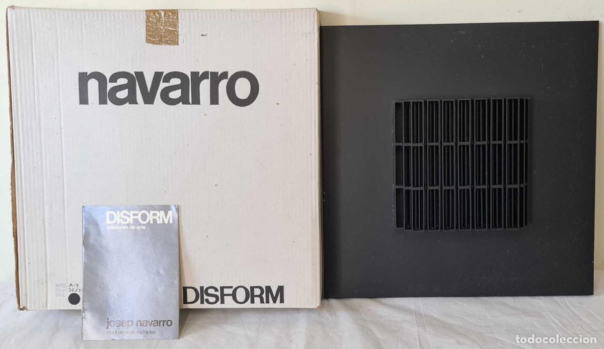 Kunst: JOSEP NAVARRO. ESCULTURA MODULAR OSCILANTE. METAL ESMALTADO. DISFORM. 1974.