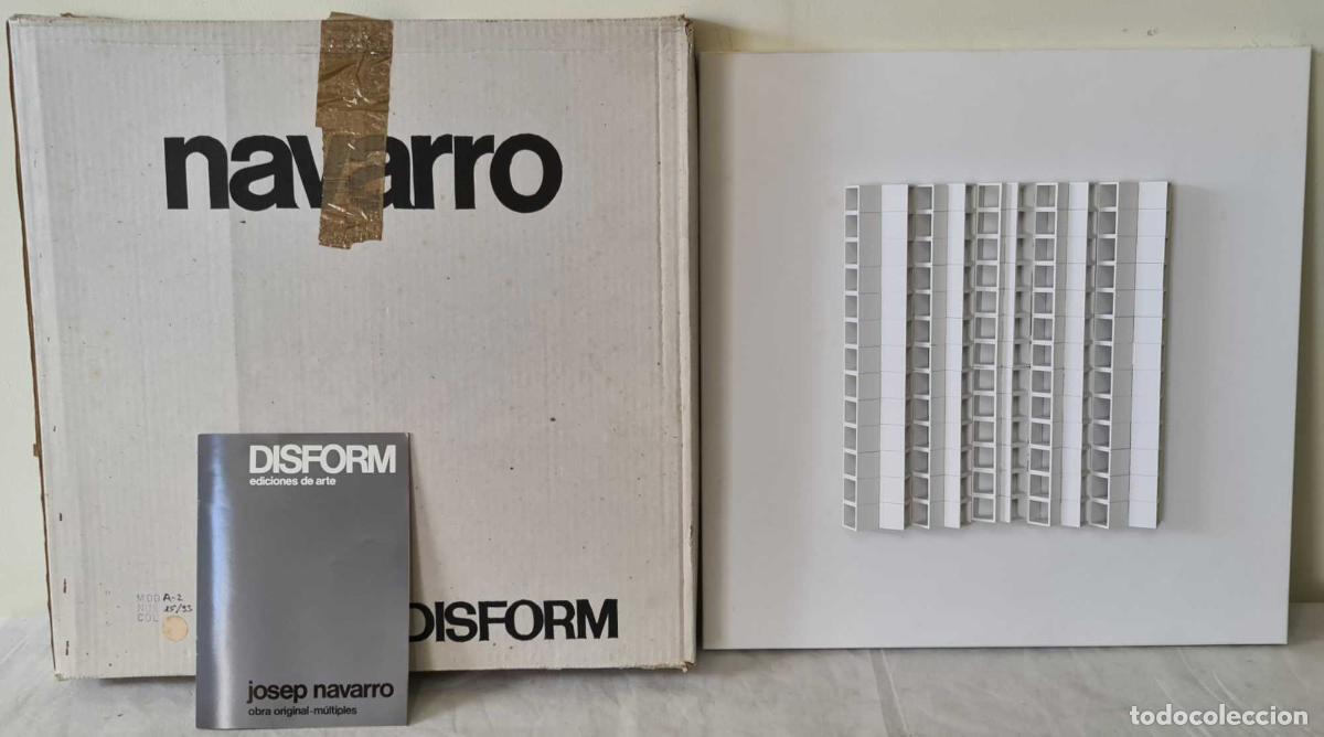 Kunst: JOSEP NAVARRO. ESCULTURA MODULAR OSCILANTE. METAL ESMALTADO. DISFORM. 1974.