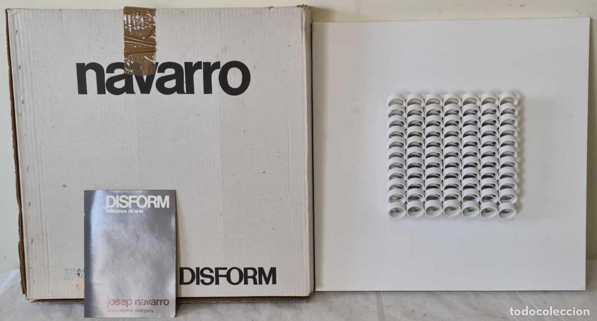 Arte: JOSEP NAVARRO. ESCULTURA MODULAR OSCILANTE. METAL ESMALTADO. DISFORM. 1974.