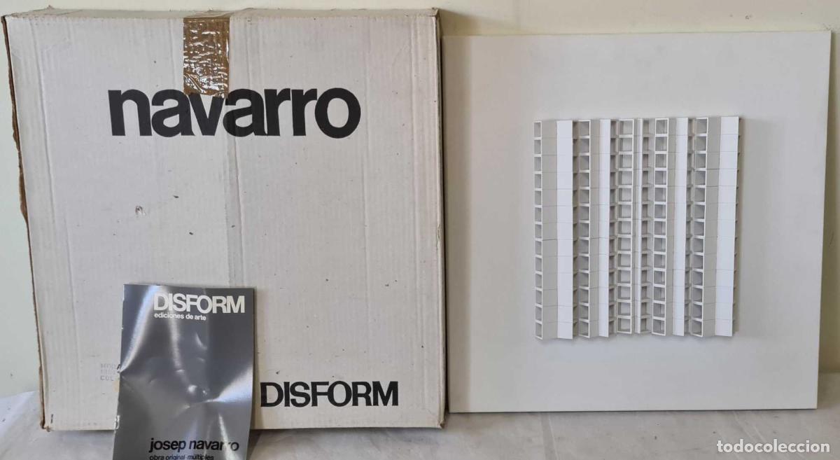 Arte: JOSEP NAVARRO. ESCULTURA MODULAR OSCILANTE. METAL ESMALTADO. DISFORM. 1974.