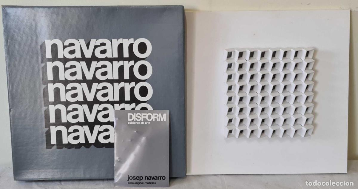 Arte: JOSEP NAVARRO. ESCULTURA MODULAR OSCILANTE. METAL ESMALTADO. DISFORM. 1974.