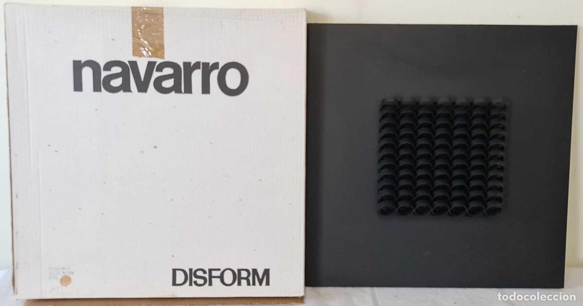 Arte: JOSEP NAVARRO. ESCULTURA MODULAR OSCILANTE. METAL ESMALTADO. DISFORM. 1974.