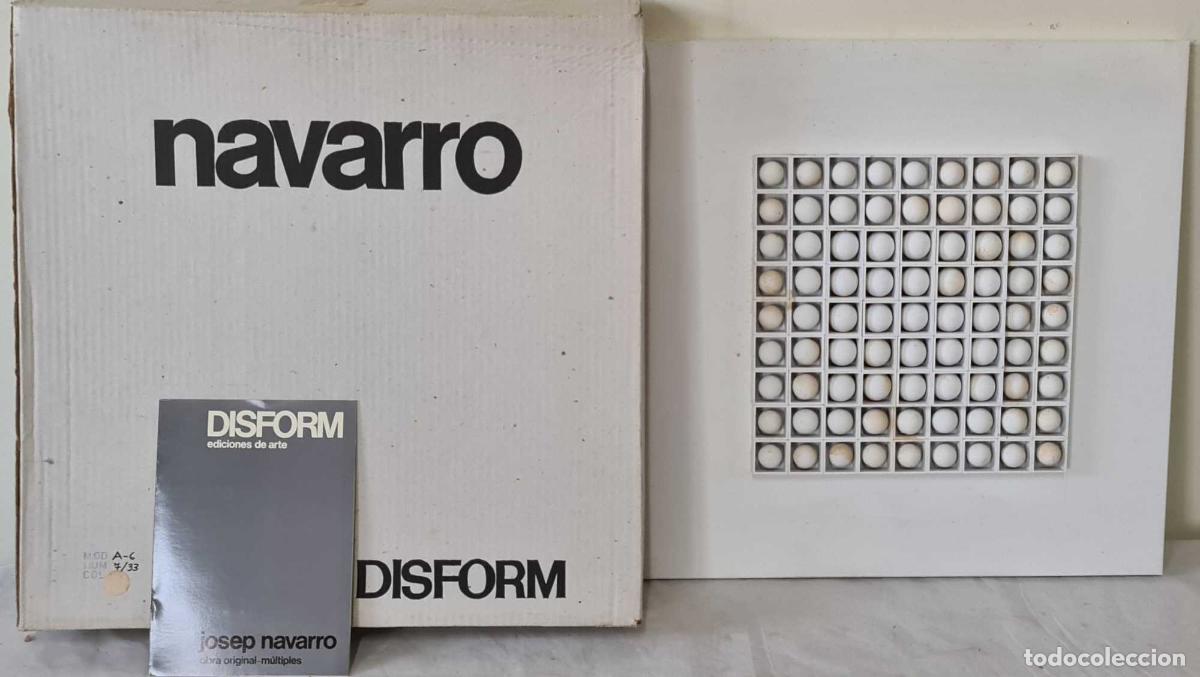Arte: JOSEP NAVARRO. ESCULTURA MODULAR OSCILANTE. METAL ESMALTADO. DISFORM. 1974.