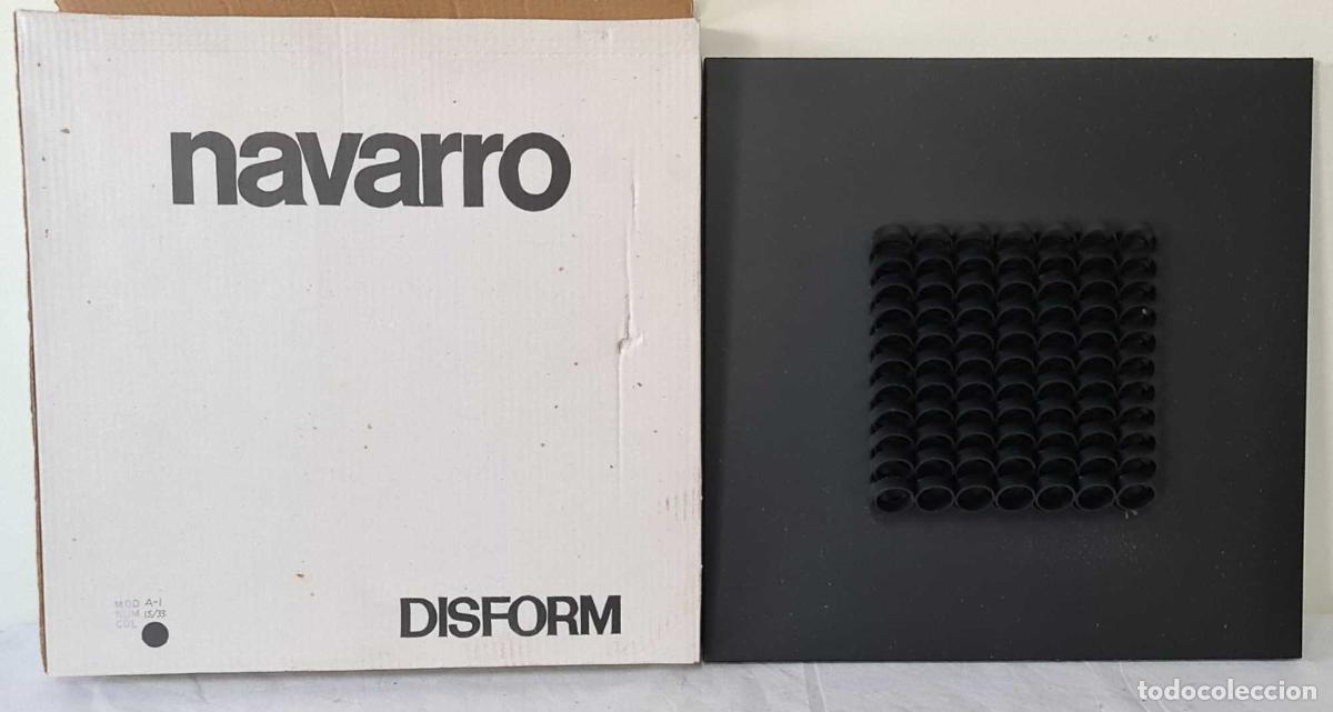 Art: JOSEP NAVARRO. ESCULTURA MODULAR OSCILANTE. METAL ESMALTADO. DISFORM. 1974.