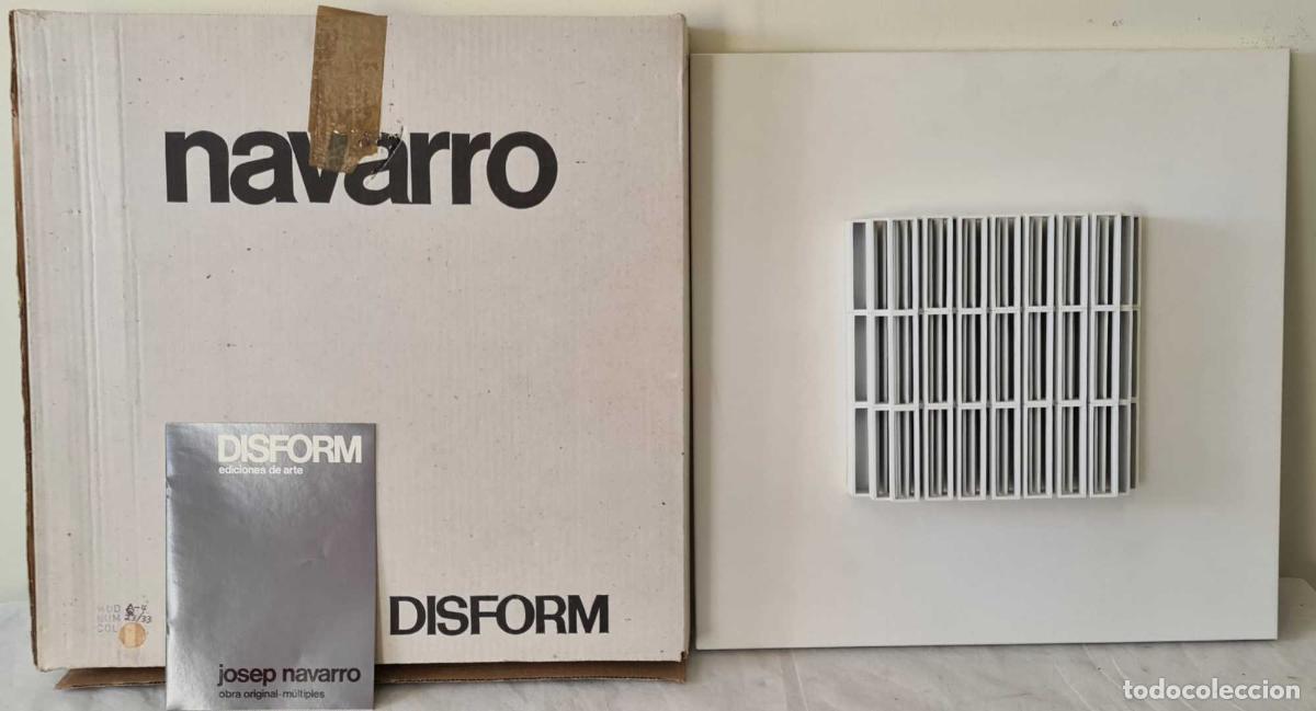 Art: JOSEP NAVARRO. ESCULTURA MODULAR OSCILANTE. METAL ESMALTADO. DISFORM. 1974.