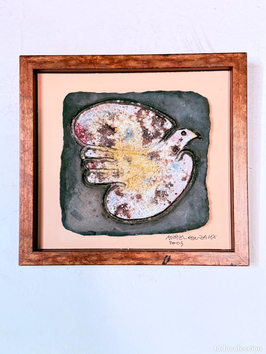 Arte: Miguel Gonz&aacute;lez &ndash; Paloma &ndash; T&eacute;cnica mixta en relieve &ndash; Firmada y fechada 2004