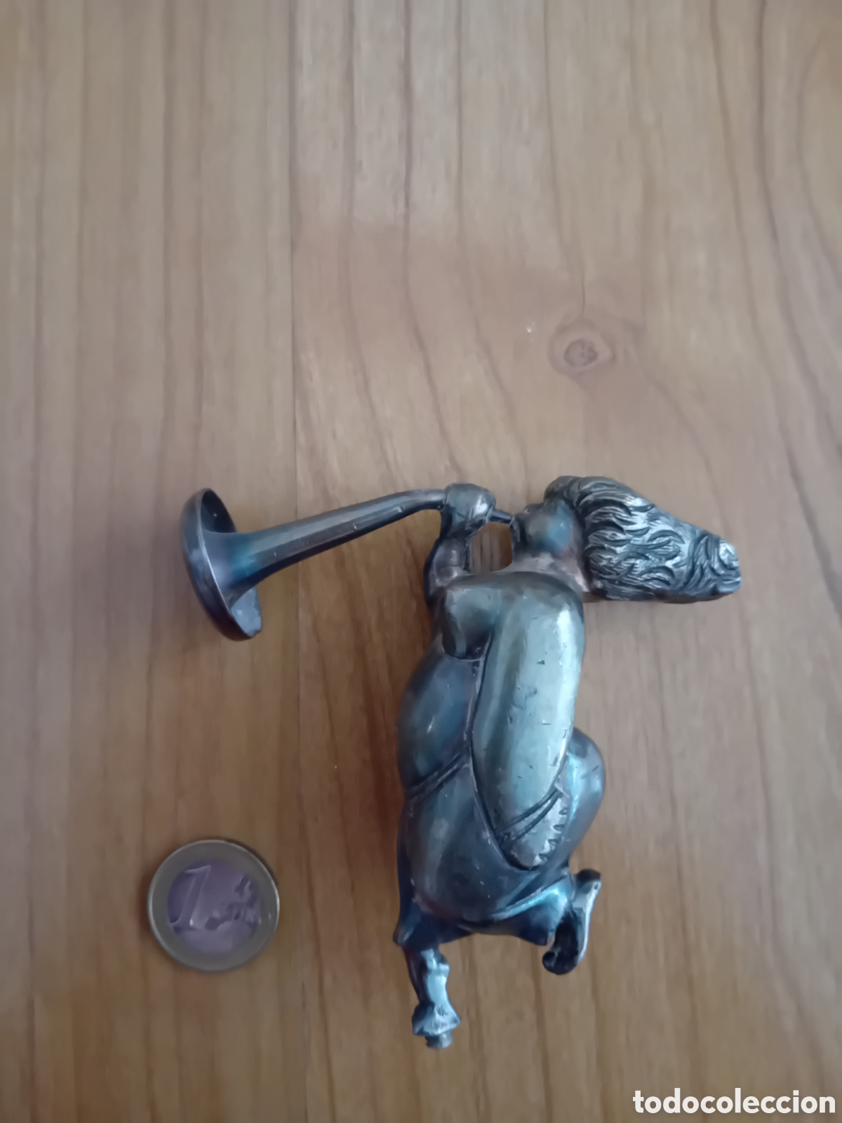 Arte: FIGURA PLATEADA. DIOSA FAMA, DISE&Ntilde;ADA POR ANTONIO MINGOTE. METALICA Y PESADA. PREMIO AMPE