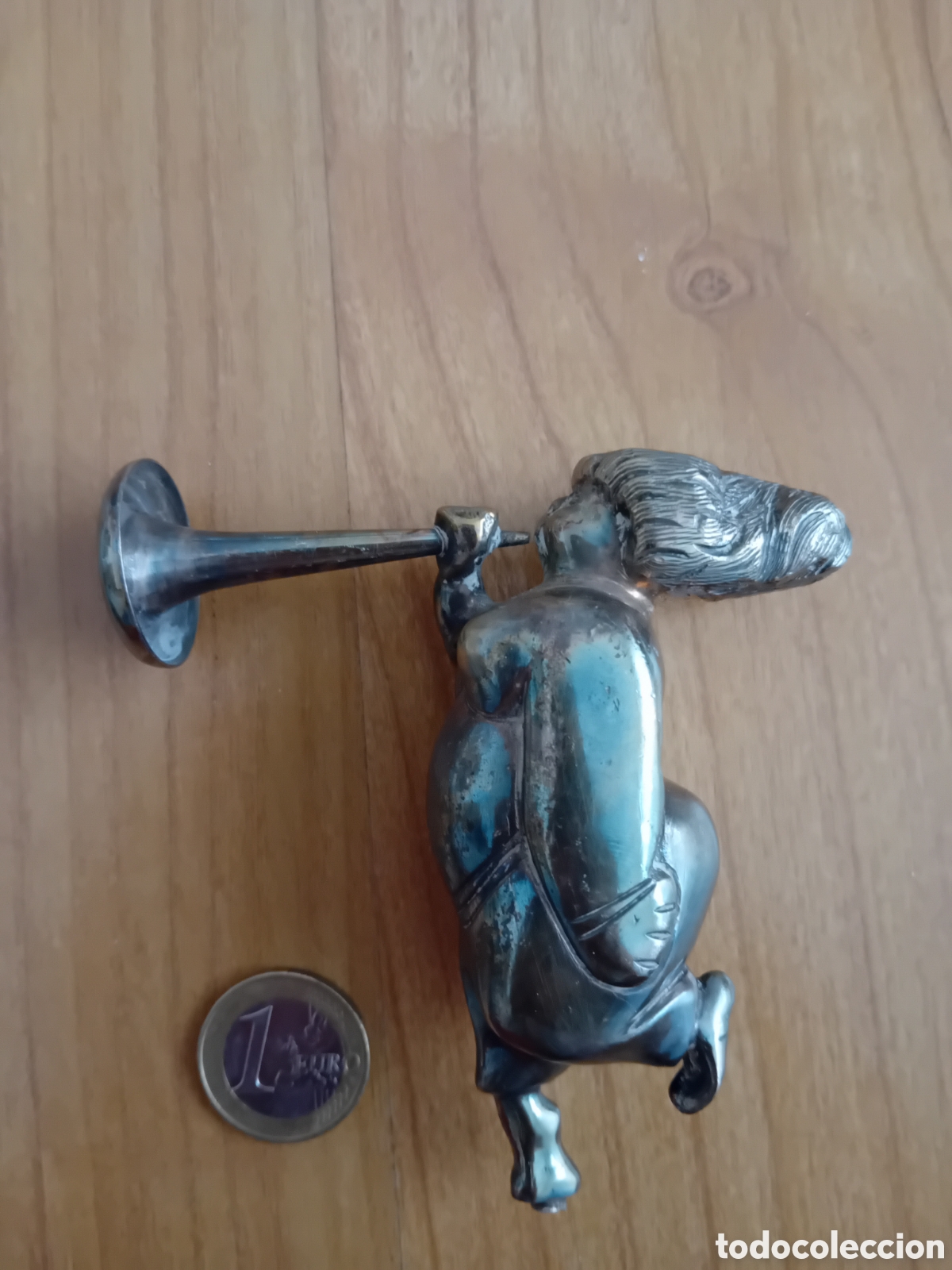 Arte: FIGURA PLATEADA. DIOSA FAMA, DISE&Ntilde;ADA POR ANTONIO MINGOTE. METALICA Y PESADA. PREMIO AMPE