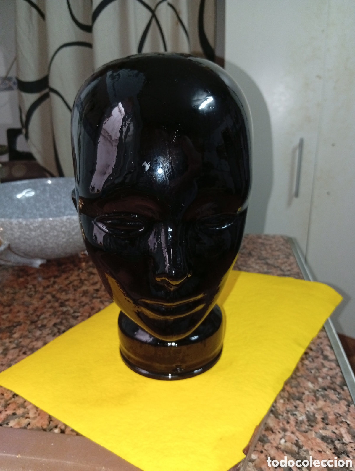 Arte: Cabeza de maniqu&iacute;-cristal/cer&aacute;mica negra(a&ntilde;os 70)