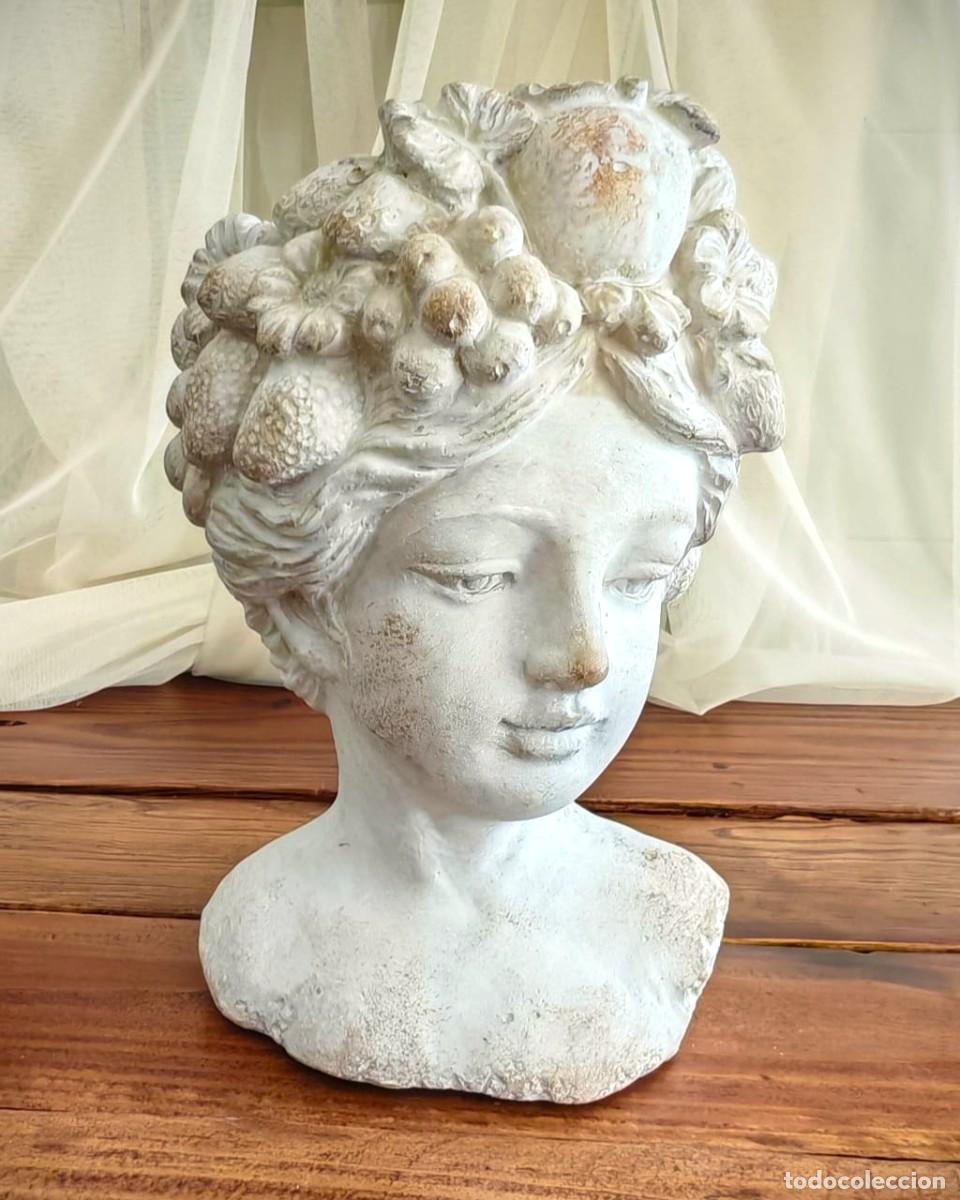Arte: Macetero cemento busto Hera