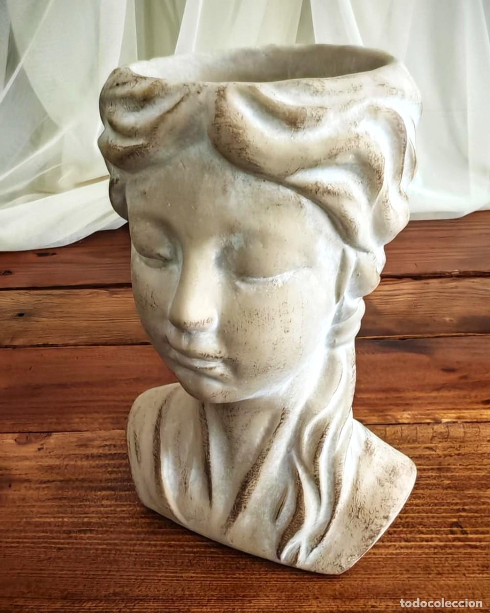 Arte: Macetero cemento busto Helen