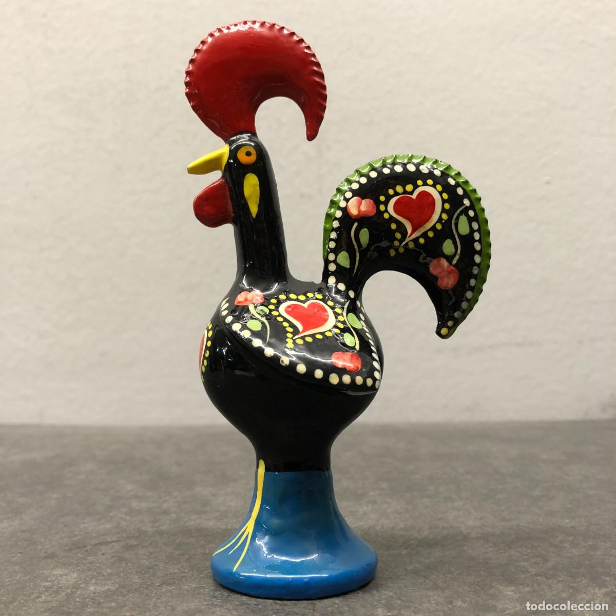 Arte: GALLO DE BARCELOS - ARTESANIA DE PORTUGAL - DE METAL DE FUNDICI&Oacute;N PINTADO - 13,5 X 8 CM / 506