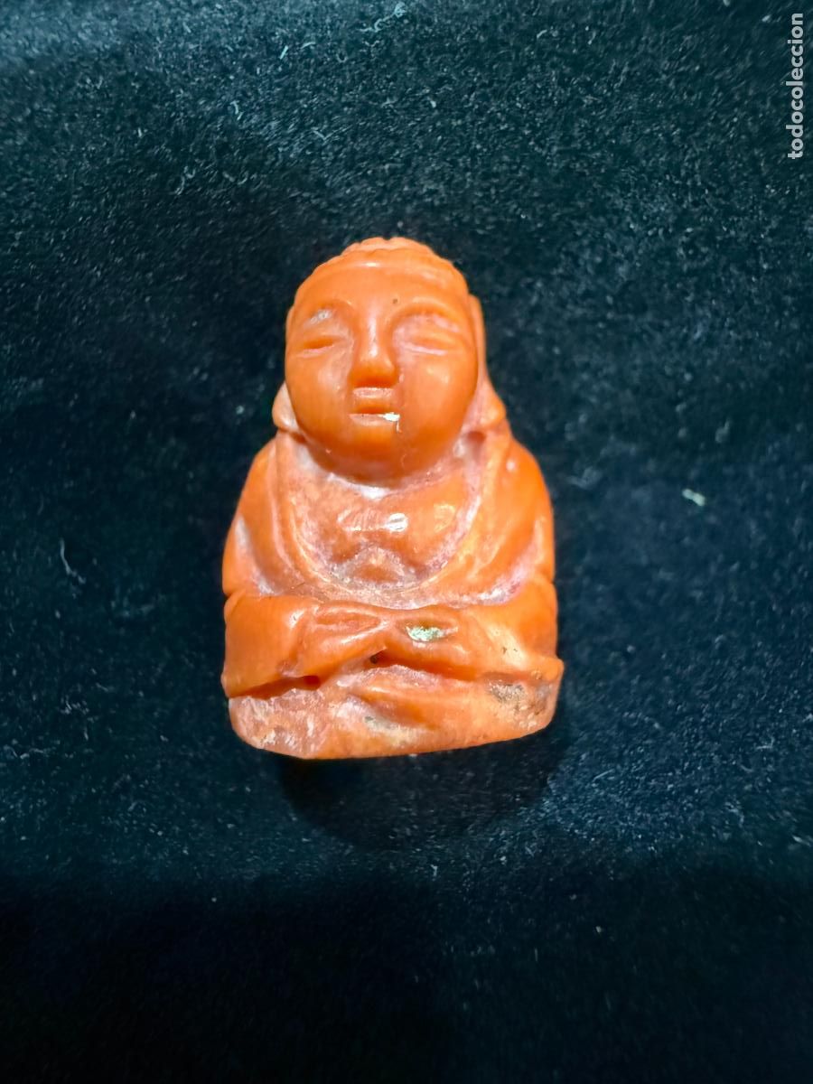 Arte: ANTIGUO BUDA TALLADO EN CORAL ROJO - MEDIDA 2 CM