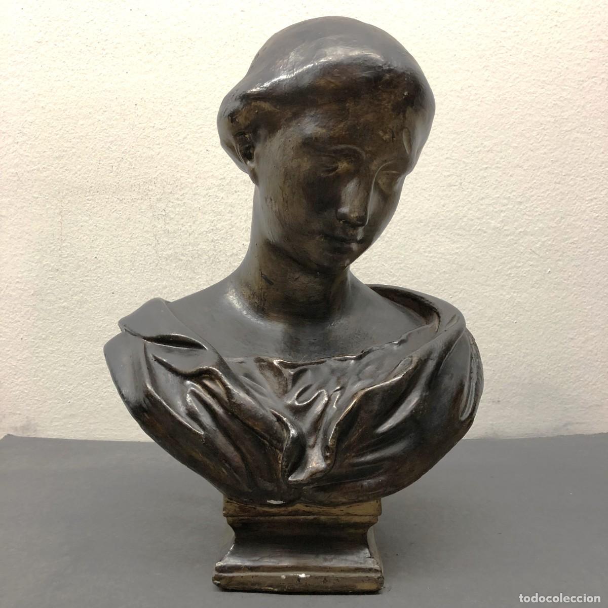 Arte: PRECIOSO ESTULTURA - BUSTO FEMENINO MODERNISTA - EN YESO - RECUERDA A JOSEP LLIMONA - 42 X 32 / 1623