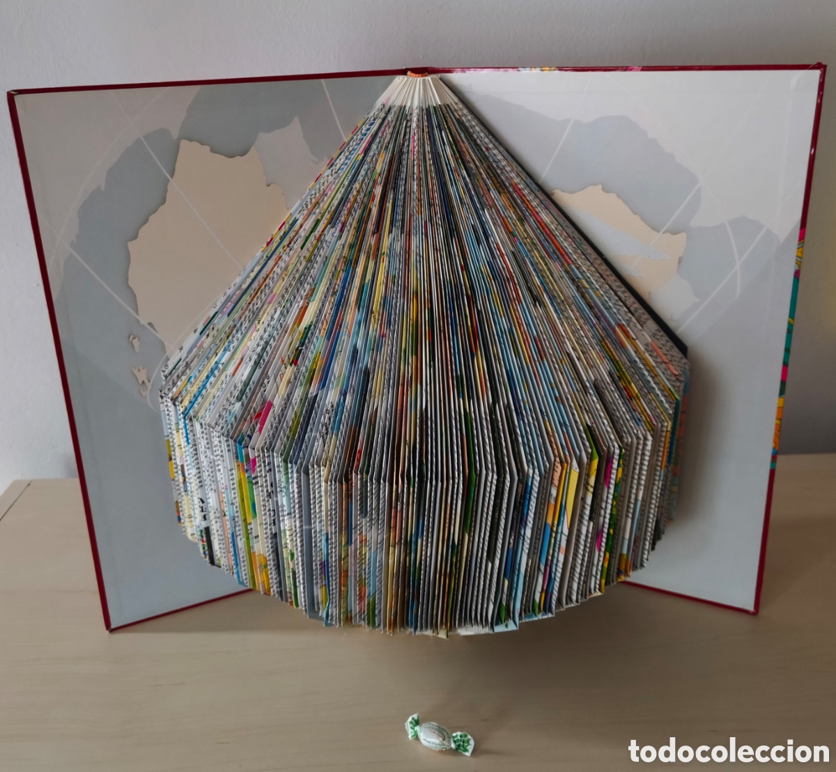 Arte: Escultura de libro plegado (book folding)