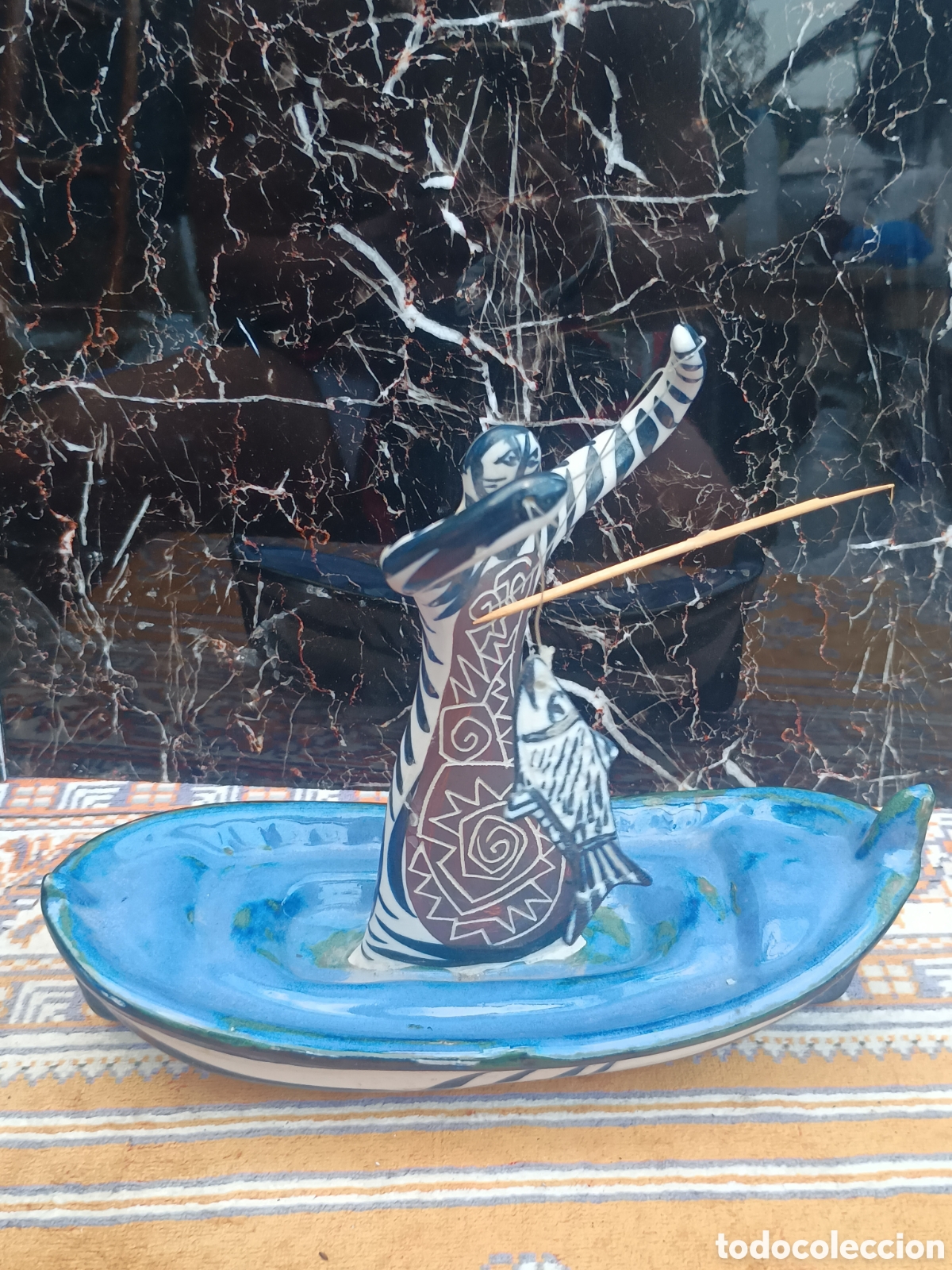 Arte: Escultura Pescador en Barca - REGAL Cer&aacute;mica
