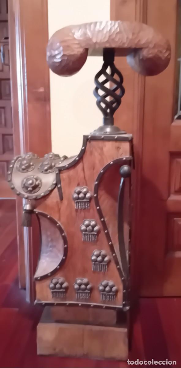 Arte: Escultura cubista en hierro y madera de Torero