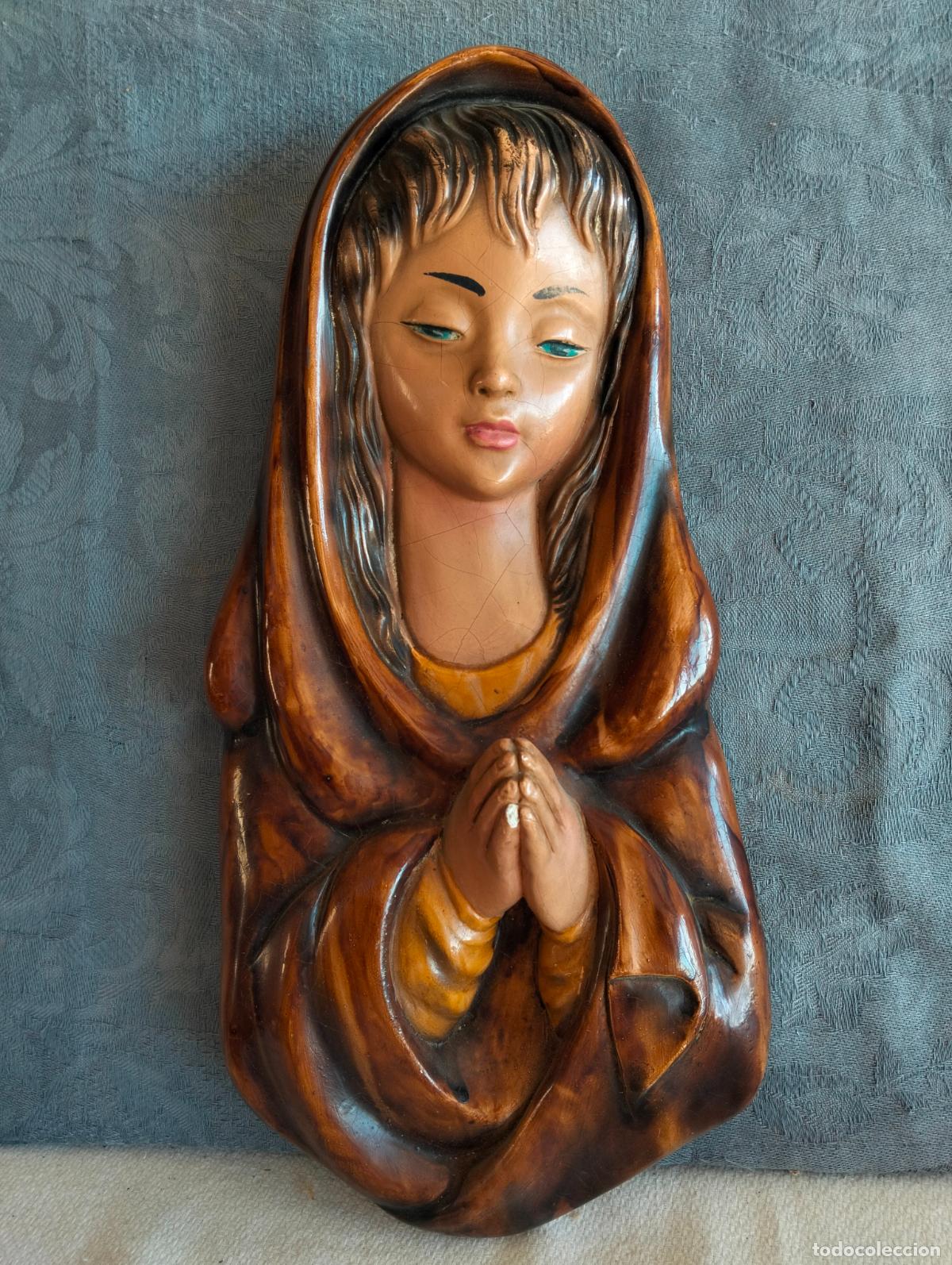 Arte: Busto religioso Virgen Mar&iacute;a en estuco policromado para colgar en la pared cabezal cama a&ntilde;os 60