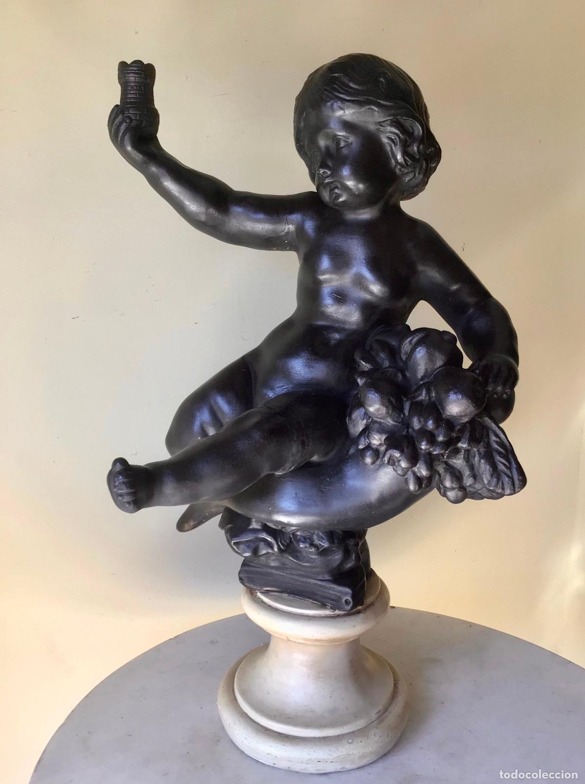 Arte: GRAN Y ANTIGUA ESCULTURA FRANCESA SIGLO 19 - QUERUBIN SOBRE CUERNO DE LA ABUNDANCIA EN ESTUCO