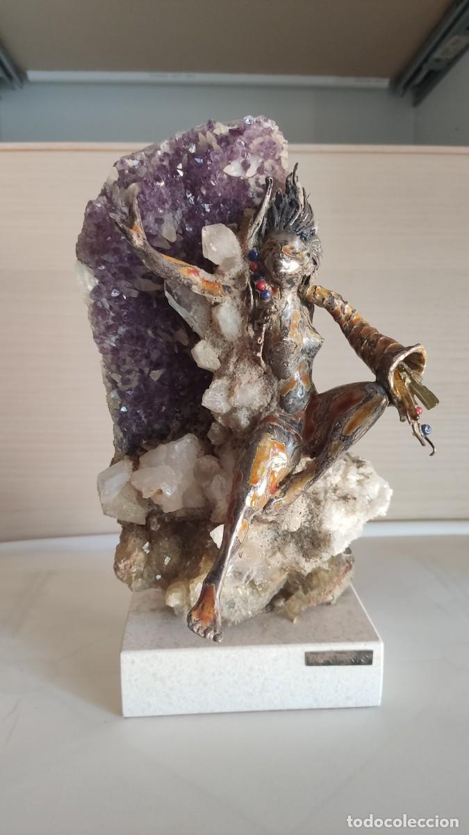 Arte: Aurelio Teno &ndash; Escultura Zodiaco Acuario