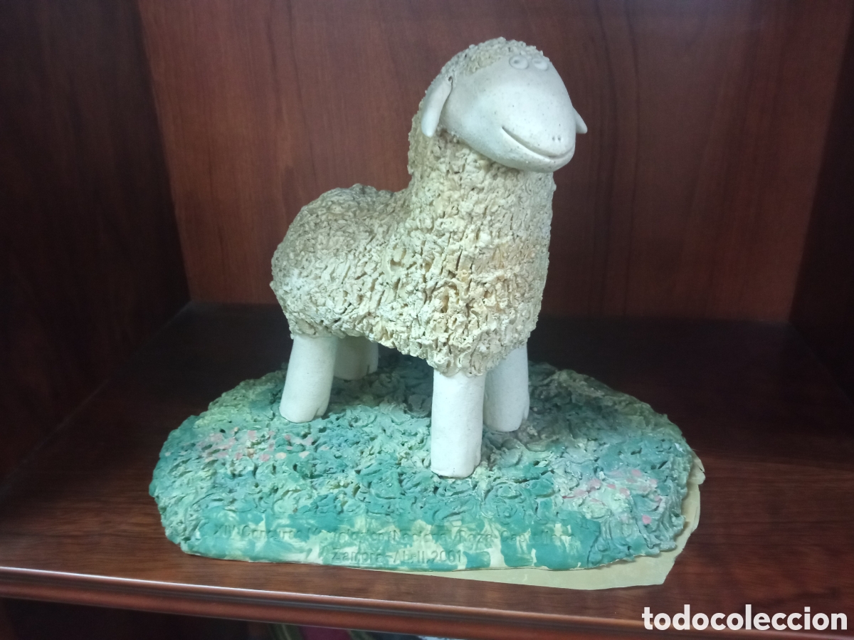 Arte: Bonita y graciosa escultura firmada por P. Tirados, material cer&aacute;mico
