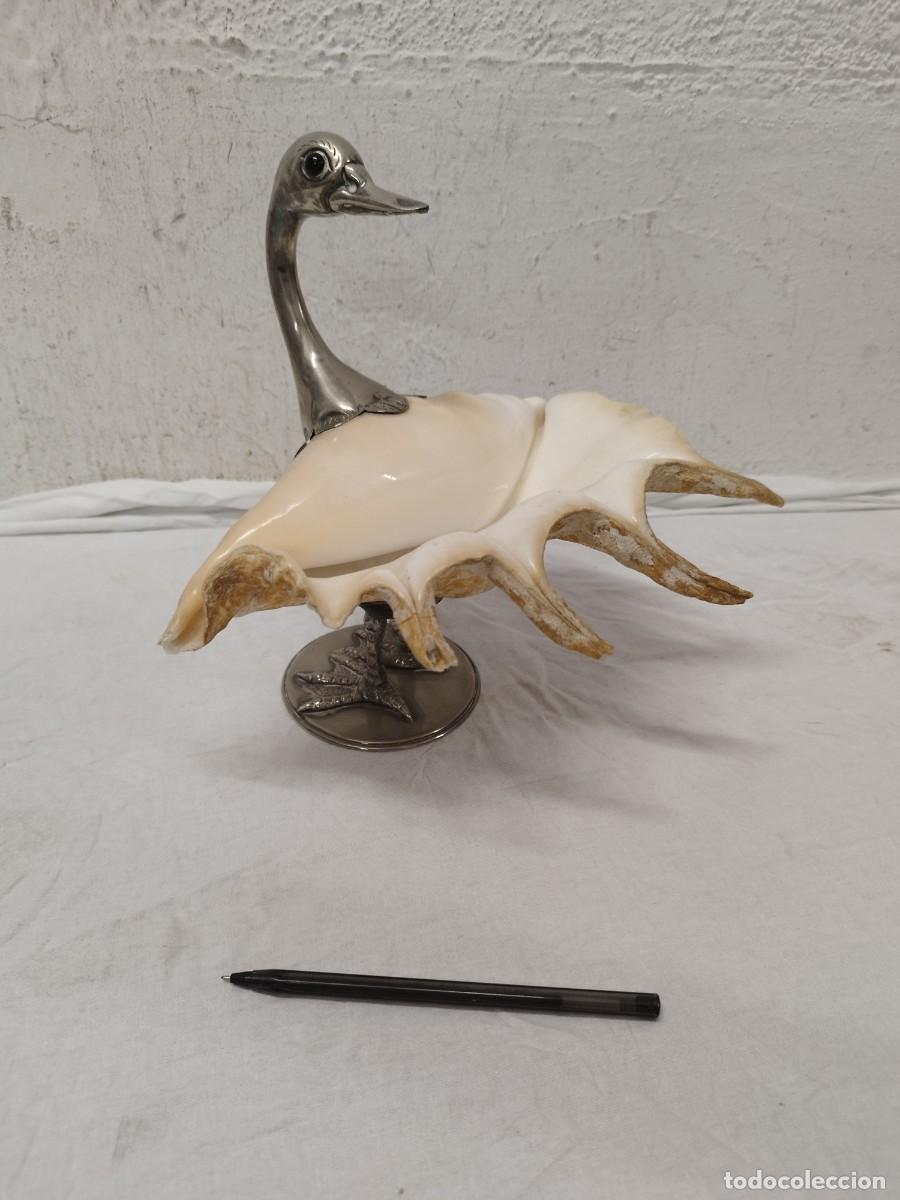 Arte: Escultura Pato de Gabriella Binazzi - Concha Marina y metal a identificar - Vintage Italia 1970