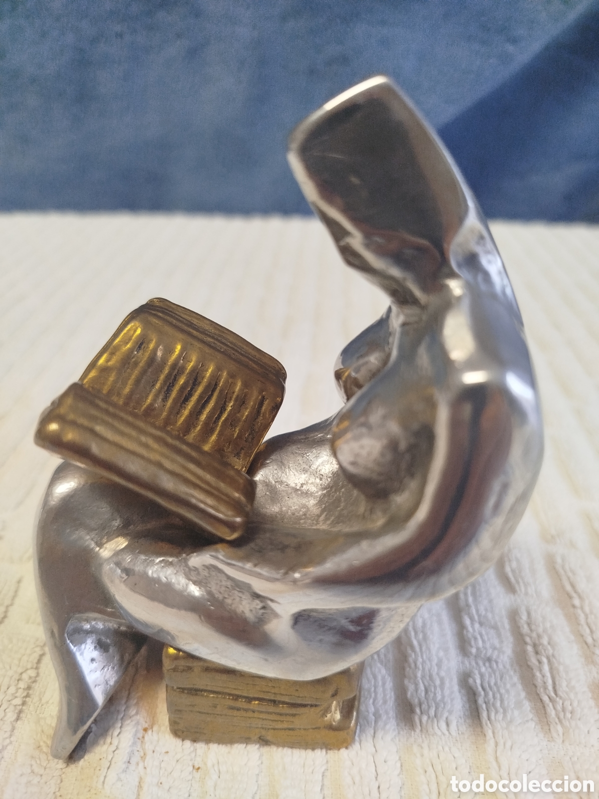 Arte: Escultura de bronce y aluminio &rdquo;el lector&rdquo; de David Marshall - Foto 6